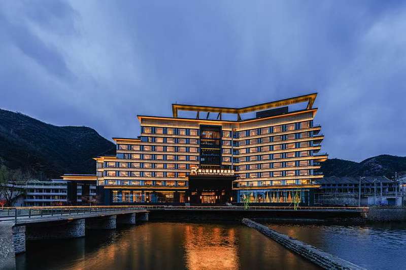 承德隆化鸾山丽呈温泉度假酒店（茅荆坝七家温泉村0