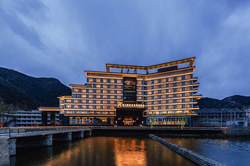 承德隆化鸾山丽呈温泉度假酒店（茅荆坝七家温泉村）