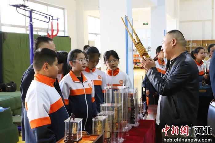 涿州非遗研学进校园润童心 内画鼻烟壶赵家笙等14乡镇联动普惠润乡土